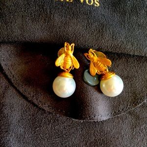 Gorgeous Julie Vos Bee Pearl earrings.